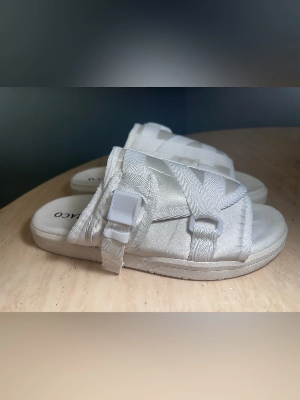 DRACO Slides Size 11-12 Mens Snow White NEW